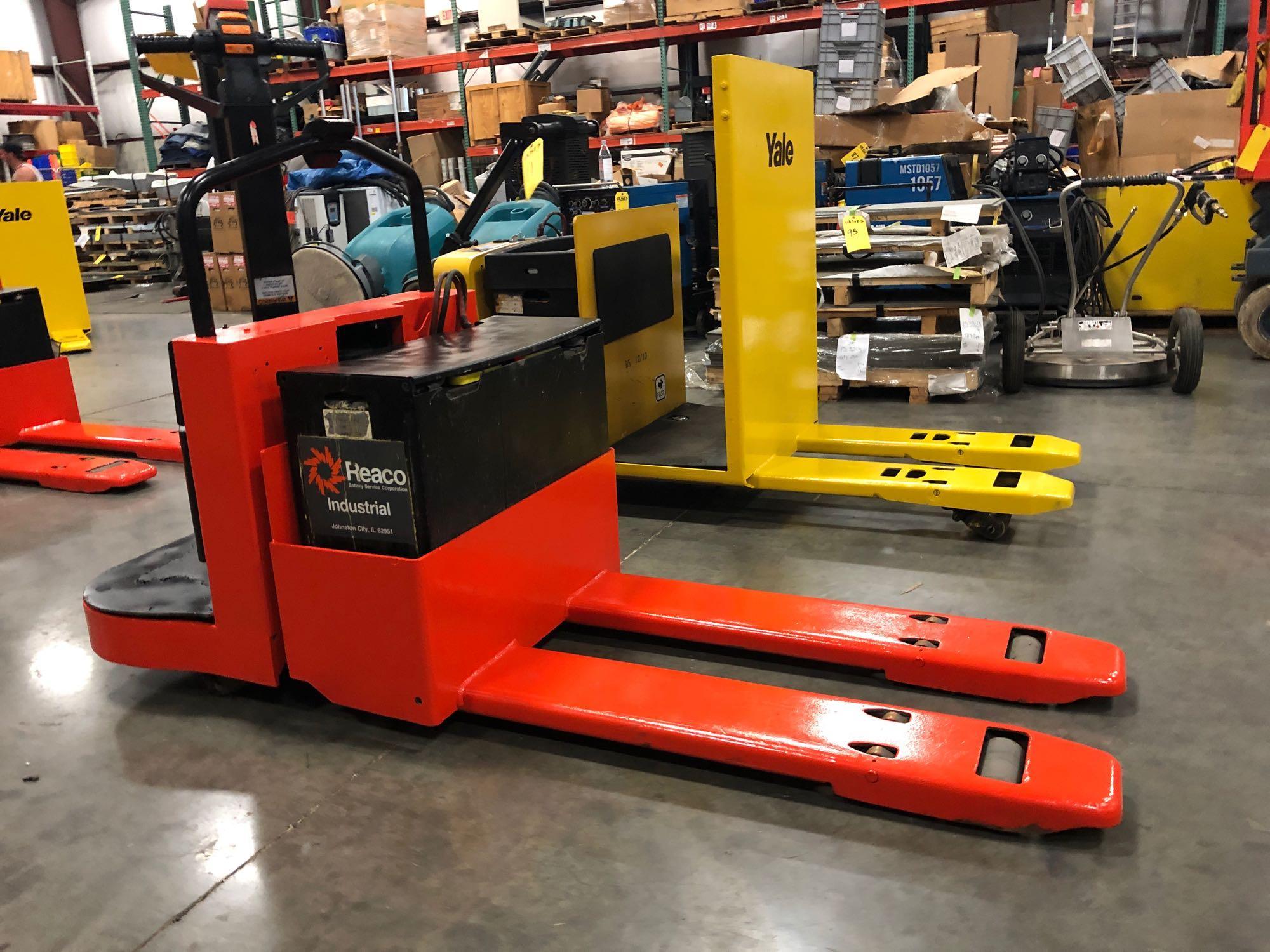 PRIME MOVER WALKBEHIND ELECTRIC PALLET JACK MODEL HMX65, 6,500 LB