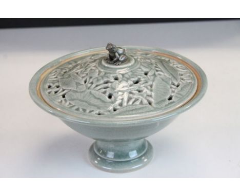 Celadon ceramic Pot Pourri bowl with lid &amp; metal Frog finial, approx 18.5cm diameter
