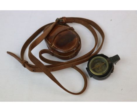 A World War One / WW1 Military Marching Compass By F. Barker &amp; Sons, Dated 1917 And Marked With The Broad Arrow Together 