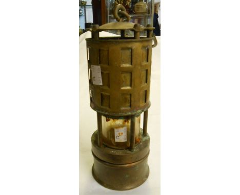 A Koehler Manufacturing Co. Marlboro, Massachusetts mine safety lamp - tired and rusty condition