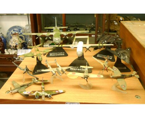 A small quantity of diecast model aeroplanes including C138 Hercules, SR71 Blackbird, Nord Noratlas, etc. - various condition