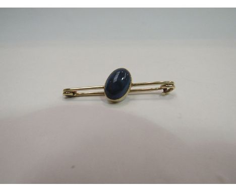An opal bar brooch stamped 15ct, 4.1g