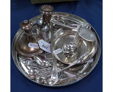 A tray of silver plated items, to include 2 sets of 6 tea and coffee spoons, sugar tongs, pickle fork, jam spoon, 8oz, silver