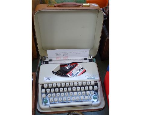 An Olympia Splendid 66 portable typewriter in case, GWO 