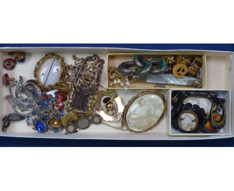 A tray of Vintage and other costume jewellery, to include marcasite brooches, a silver-gilt framed cameo, fruit knife, jet et
