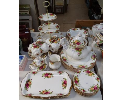 Royal Albert Old Country Roses dinner and tea set, comprising 6 dinner plates, side plates, 3-tier cake stand, teapot, 8 cups