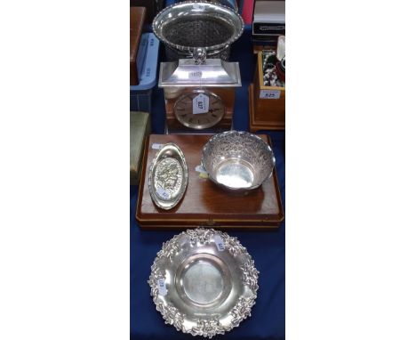 A Seth Thomas quartz mantel clock, a basket weave design wine cooler, cased fish service etc 