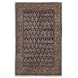 AN ISFAHAN RUG