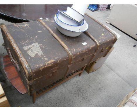 travel trunk, retro coffee table and 9 pieces of enamelware
