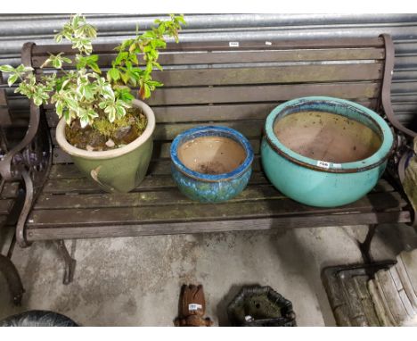 GARDEN BENCH