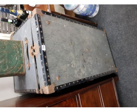 OLD TRUNK