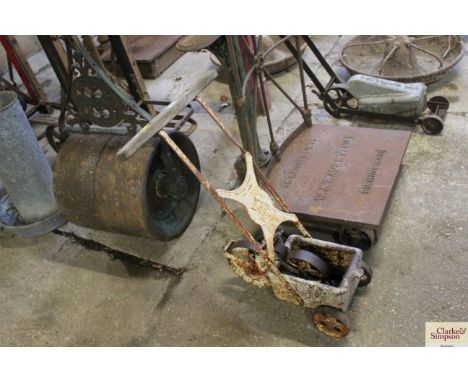 A vintage S&amp;S No.8 line marker "Use As Thick As Cream"