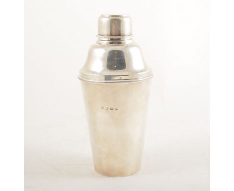A silver cocktail shaker, plain polished cylindrical from 21cm high, hallmarked Sheffield 1923, makers mark William Hutton & 