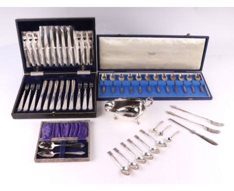 A set of twelve silver coffee spoons, Edward Viner, Sheffield 1930, 113g, cased; together with other silver plated flatware a