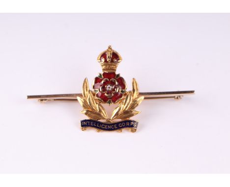 A 9ct gold and enamel Intelligence Corps bar brooch, 4.6g.