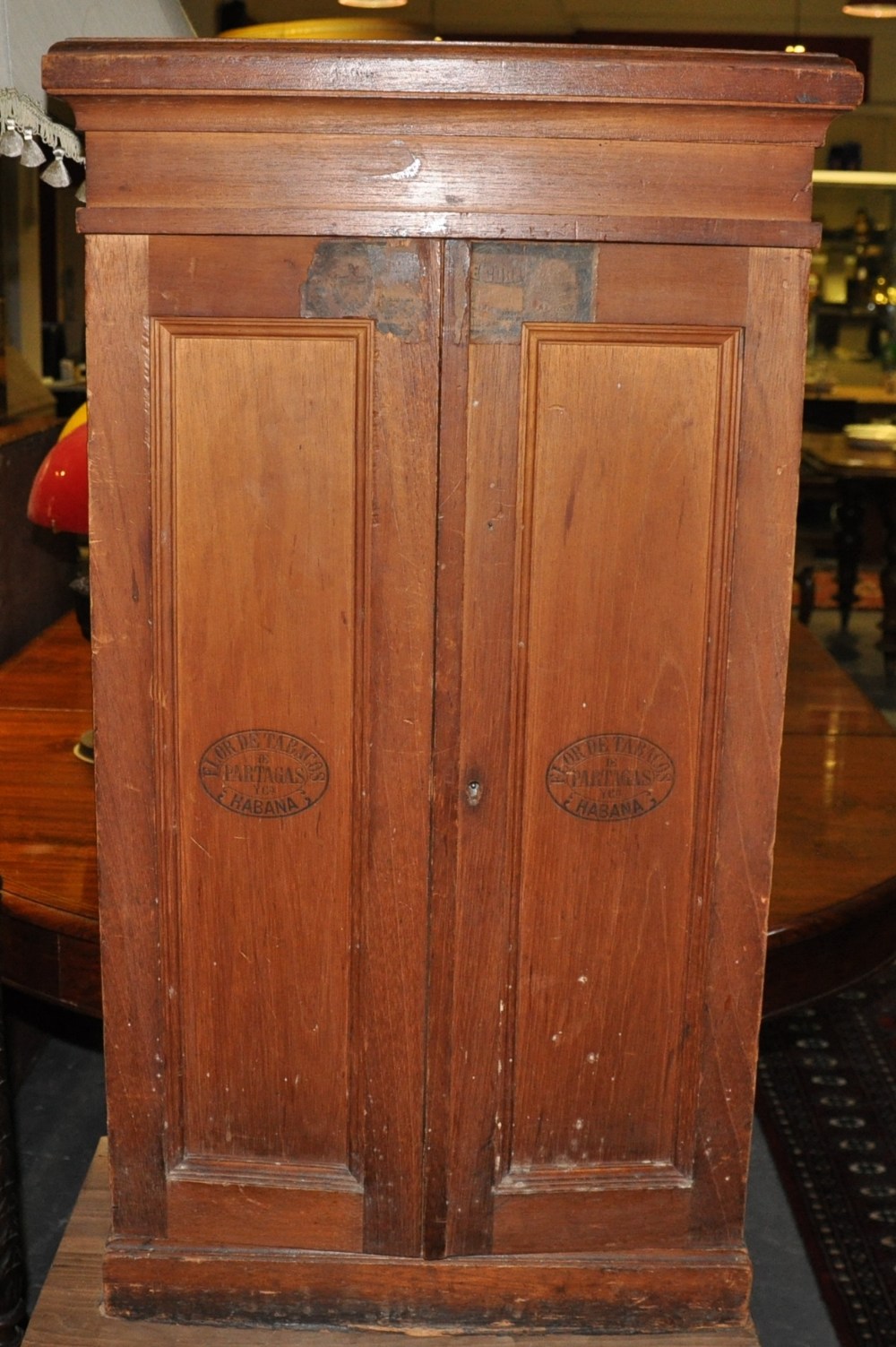 An Early 20th Century Cuban Two Door Cigar Cabinet With Internal Lot 154 - An early 20th Century Cuban two door cigar cabinet with internal hinged top - An Early 20th Century Cuban Two Door Cigar Cabinet With Internal