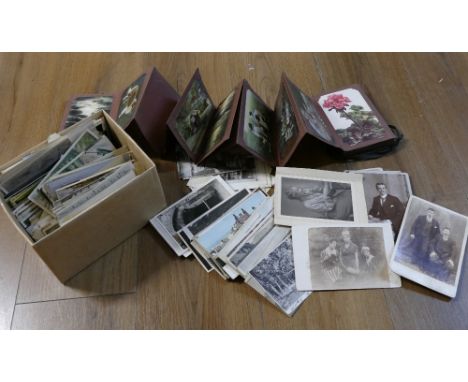 Small lot of vintage postcards and ephemera 