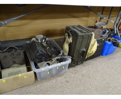 Quantity of vintage electronic armed forces equipment to include a Crystal Rectifier test set type TS 2684/U, an all wave osc