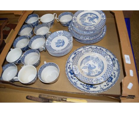 BOX CONTAINING TEA WARES IN THE YUAN PATTERN BY WOOD &amp; SONS, INCLUDING CUPS, SAUCERS, SIDE PLATES ETC
