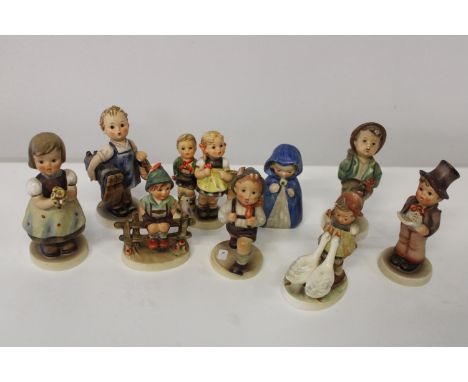A shelf full of vintage Geobel figures (sold as seen) 