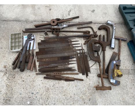 AN ASSORTMENT OF VINTAGE TOOLS TOO INCLUDE FILES, PIPE CUTTERS AND SPANNERS ETC 