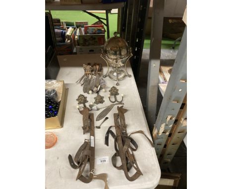 A VINTAGE SILVER PLATED EGG CODDLER, KNIVES, FORKS AND SPOONS, VERY OLD ICE SKATES AND BRASS COAT HOOKS 