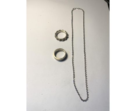 TWO SILVER RINGS AND A NECK CHAIN 