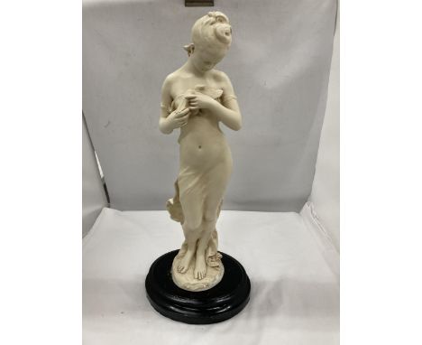 A HEAVY SCULPTURE OF A CLASSICAL MAIDEN ON A WOODEN PLINTH, HEIGHT WITHOUT BASE, 46CM 