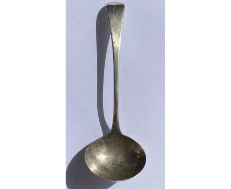 A GEORGE III 1792 HALLMARKED LONDON SILVER LADLE, MAKER I.B, POSSIBLY JOHN BLAKE, LENGTH 18 CM, WEIGHT 49 GRAMS 