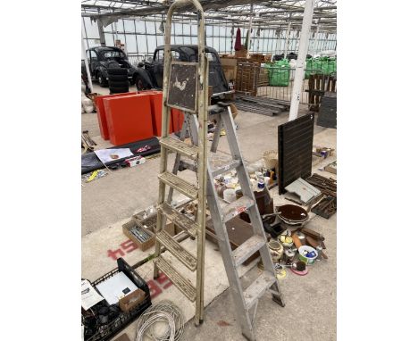 A THREE RUNG ALUMINIUM STEP LADDER AND A FURTHER FIVE RUNG STEP LADDER 
