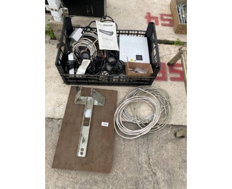 AN ASSORTMENT OF CCTV CAMERA EQUIPMENT TO INCLUDE CAMERAS AND CABLES ETC 