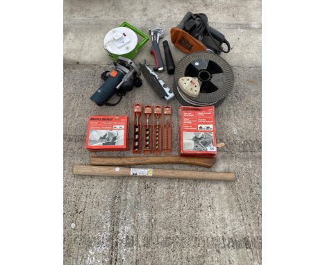 AN ASSORTMENT OF TOOLS TO INCLUDE AN ELU ELECTRIC WOOD PLANE, A BLACK AND DECKER ROUTER AND DRILL BITS ETC 