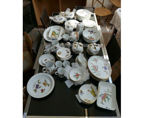 Large collection of Royal Worcester Evesham pattern 