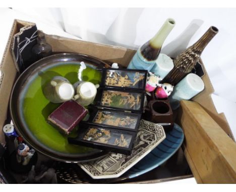 A good mixed lot to include a carved miniature screen, an Asian wall plaque, vintage counters, ceramic centre pieces and othe
