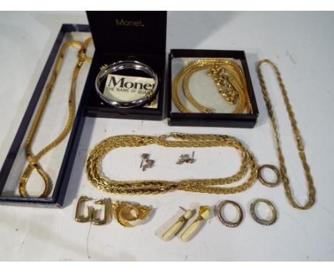 Monet - a quantity of good quality predominantly Monet costume jewellery to include necklace, bracelet, earrings and similar 