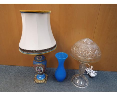 Lot to include a clear glass mushroom form table lamp, decorative blue glass vase and further table lamp with ceramic and bra