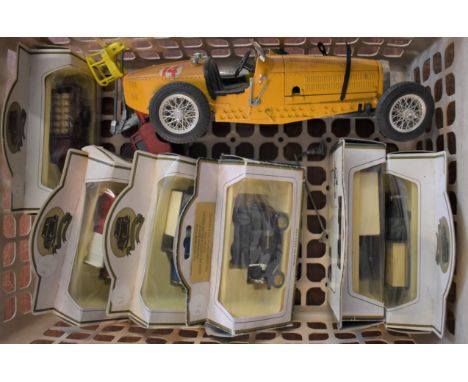 Toy Cars  (8) box of Days gone model cars including Model T Ford, 1950 Bedford Van, die cast models, Bugatti Burago (a/f), Co