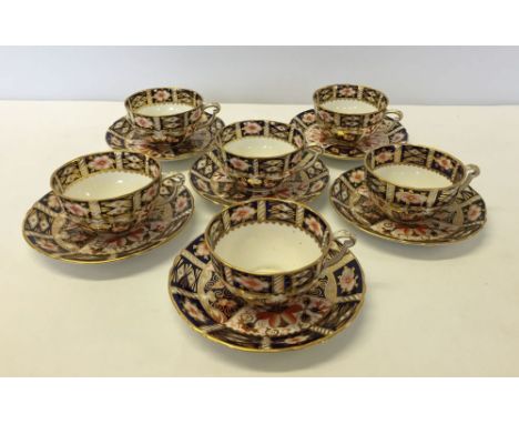 6 early 20th century Royal Crown Derby Imari tea cups & saucers. Pattern 2451, dated 1912 to 1915.