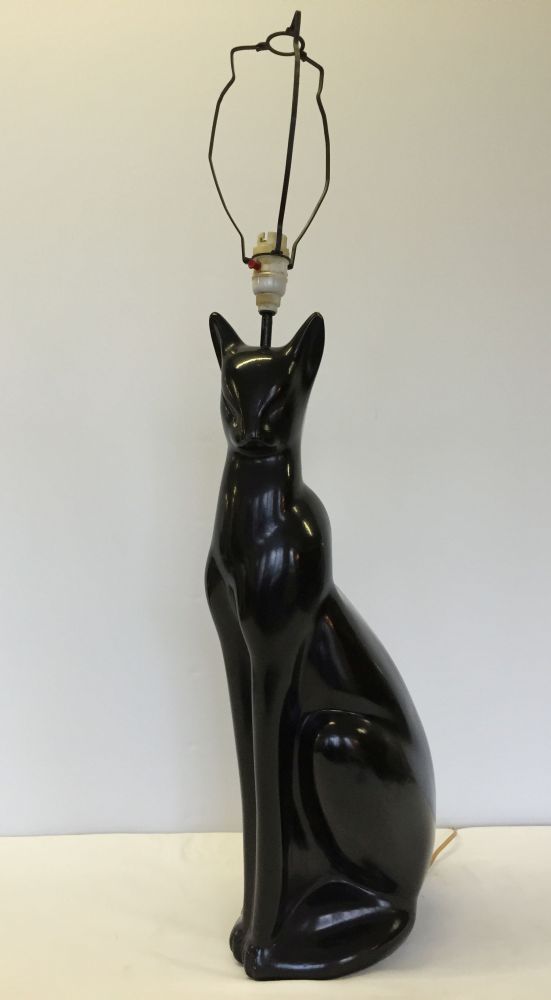 A large Art Deco black cat ceramic table lamp. 23 inches (59cm) to top
