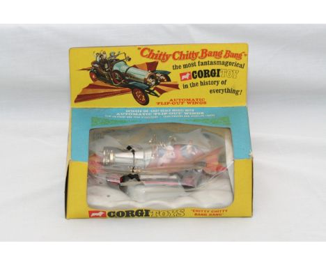 A boxed Corgi Bedford machinery carrier & cub shovel gift set No.27