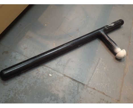 Police night stick / trunchon 