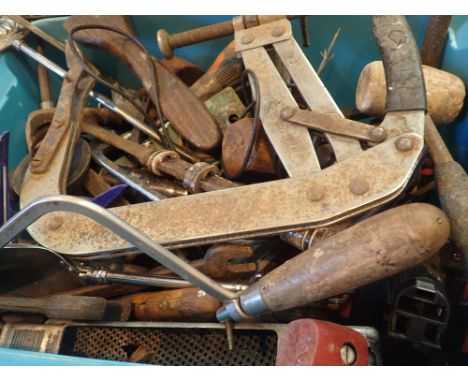 Large box of mixed tools 