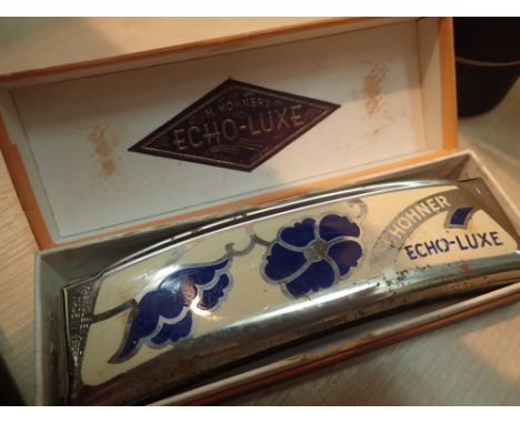 Echo-Luxe Hohner harmonica