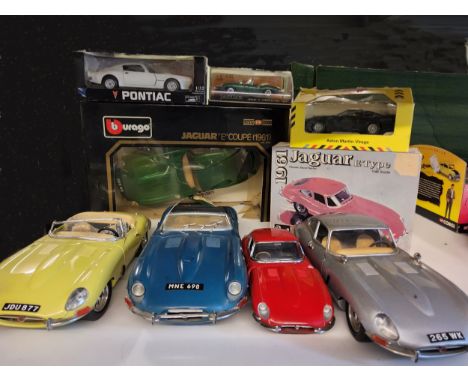 Scale Model Cars - a&nbsp; Burago Jaguar E Coupe 1961, scale 1/18, boxed;&nbsp; a&nbsp; Burago Jaguar E-type 1961, scale 1/18