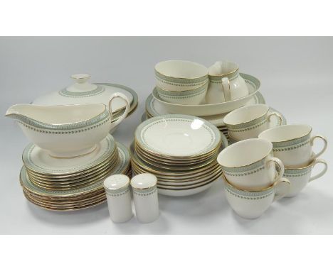 A Royal Doulton Berkshire pattern part dinner and tea service, for six place settings, including two vegetable tureens, meat 