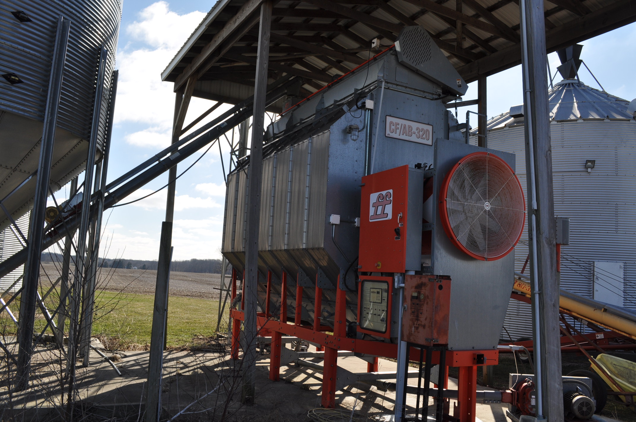 Farm Fans CF/AB 320 grain dryer, DriTek controller, 3 phase, LP, 1,100