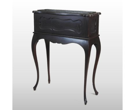 A Victorian mahogany planter, on cabriole legs, 67cm