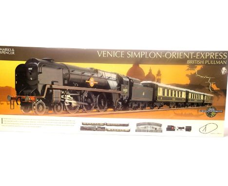 Hornby R1062 Venice Simplon - Orient Express train set, Bibby Line three Pullmans Coaches track controller etc Marks and Spen