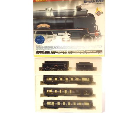 Hornby R2079 Kentish Belle train pack. Schools Class Downside and three Pullmans. P&amp;P Group 2 (£18+VAT for the first lot 