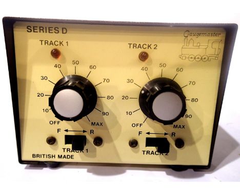 Gaugemaster model D twin track controller, unboxed. P&amp;P Group 2 (£18+VAT for the first lot and £3+VAT for subsequent lots